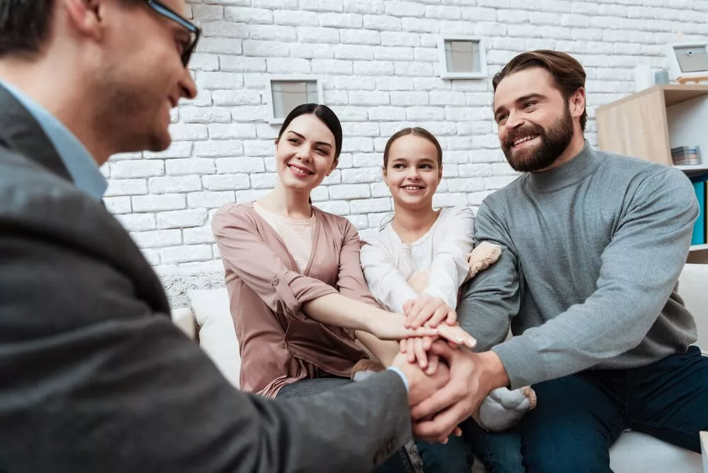 Group members are engaging in a group therapy program in evening rehab in New Jersey.